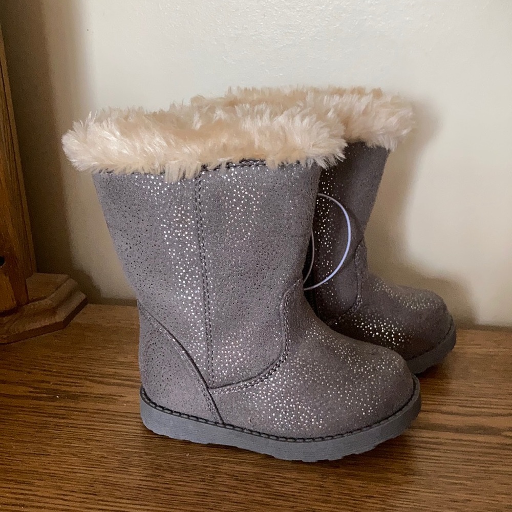 Cat & Jack Karley girls grey boot size 5  or 6 sparkle look